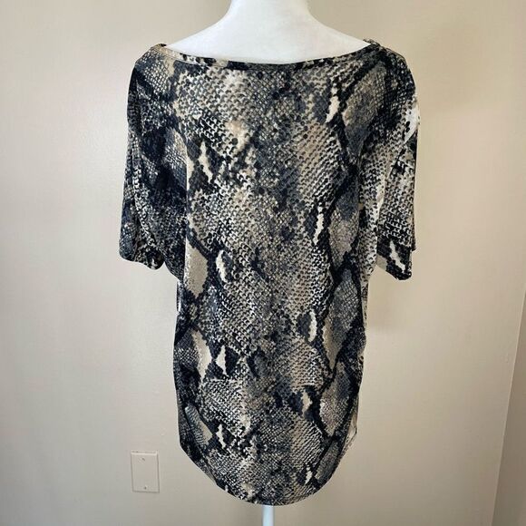 Jaclyn Smith| XLarge | snake print| stretch| Lightweight - Picture 6 of 10